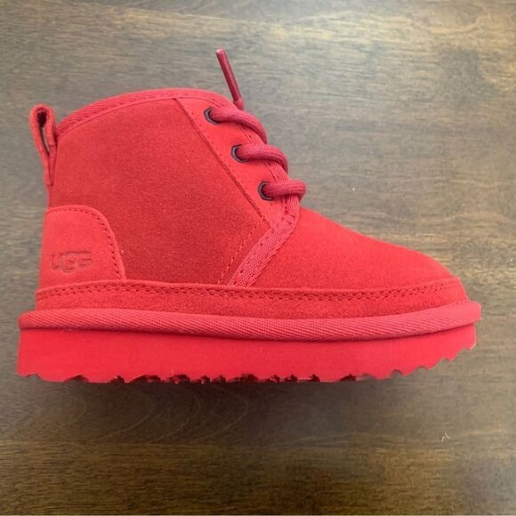 UGG NEW Unisex Neumel II Boots Baby Size 7 Chukka Boot Red - Picture 11 of 13